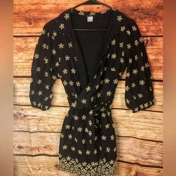 VENUS Women’s Black and Cream Floral Romper Many Sizes NWOT and NWT - Picture 15 of 15